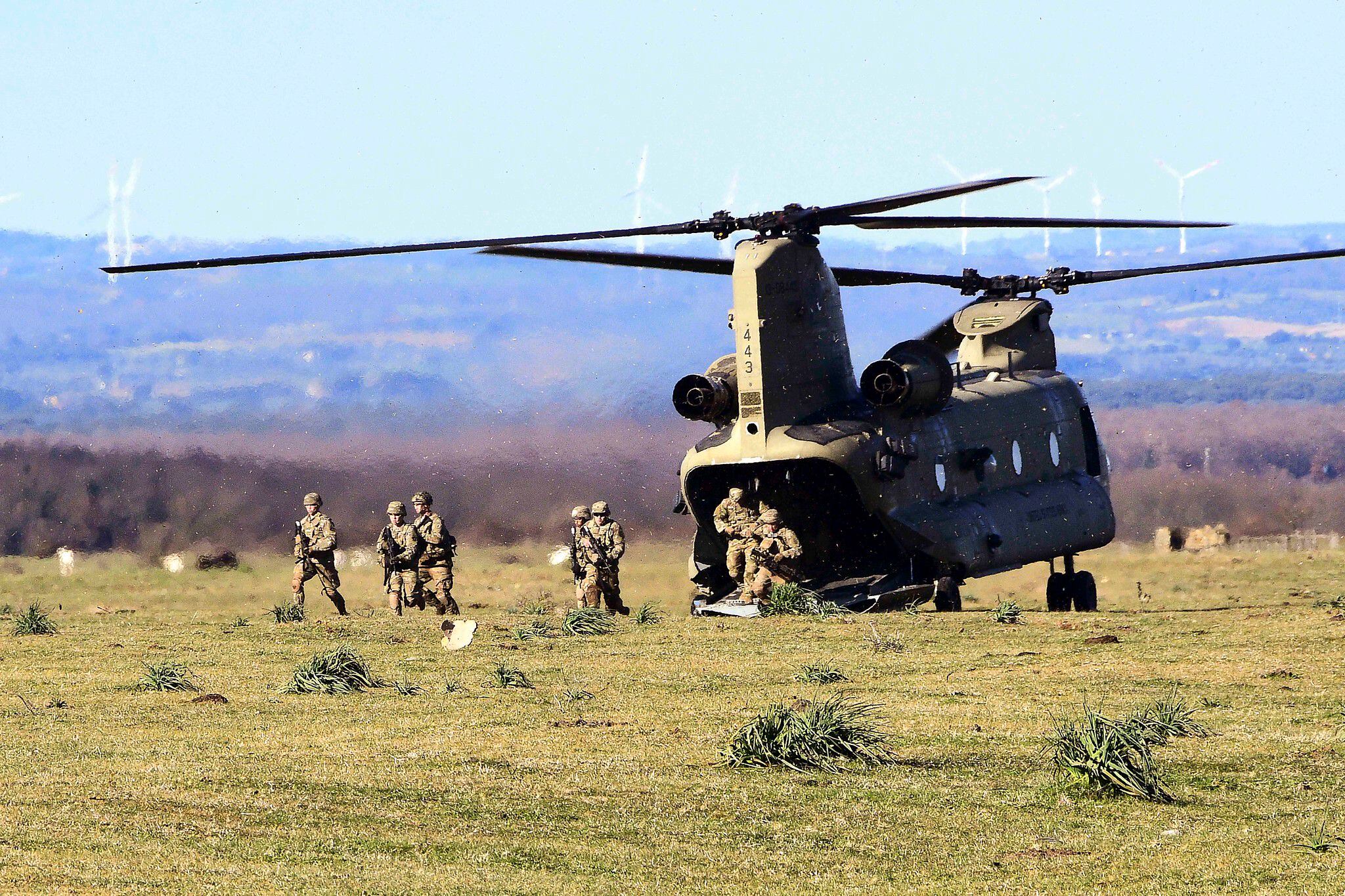 US Army awards Chinook contract to Boeing despite lingering technical issues