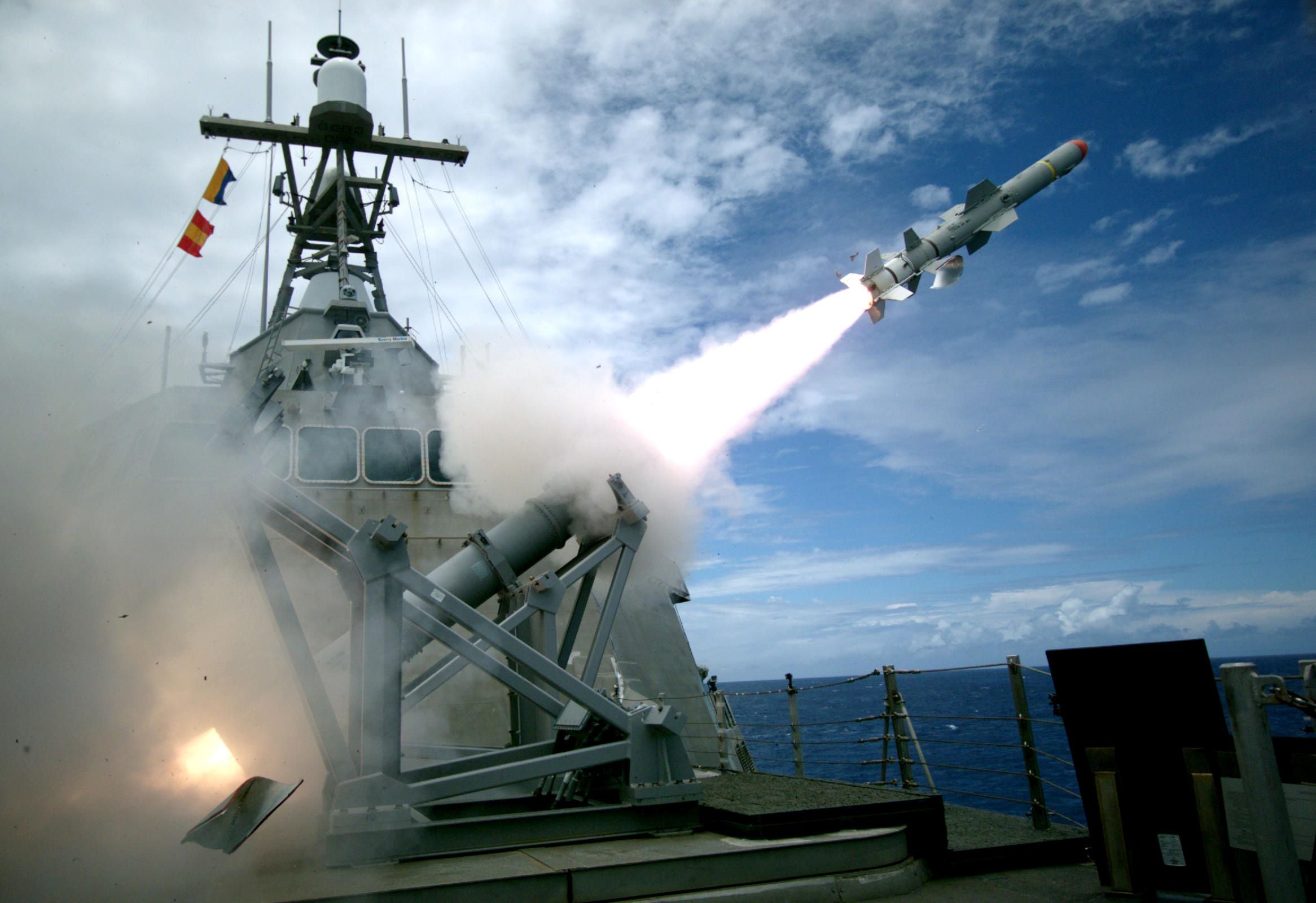VIDEO: Navy May Bring Back Harpoon Missiles on Attack Subs After Successful  SINKEX