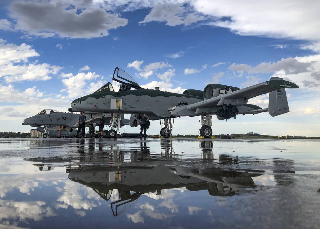 cool military airplane pictures