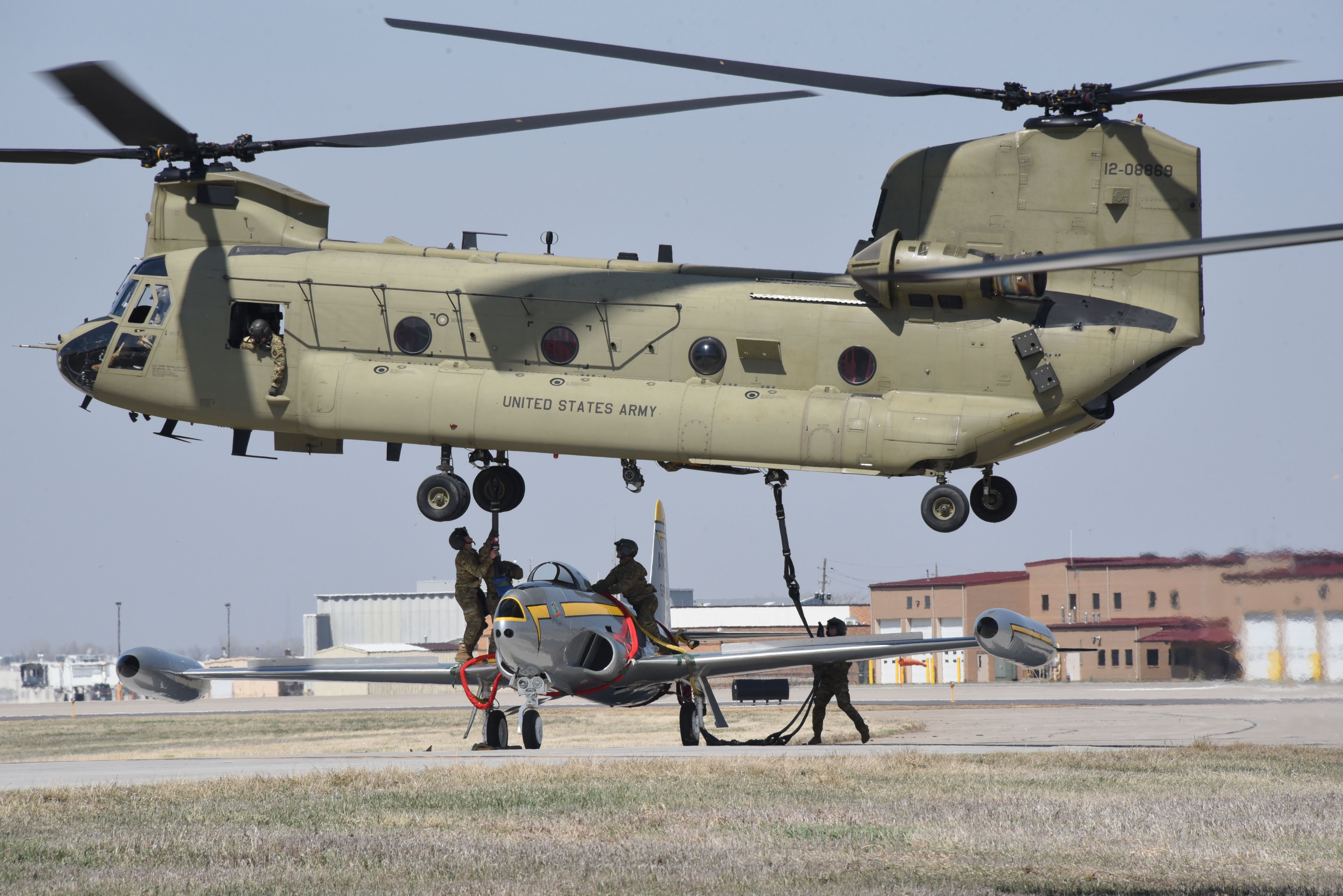 Boeing pitches more upgrades for US Army's Apache, Chinook helicopters
